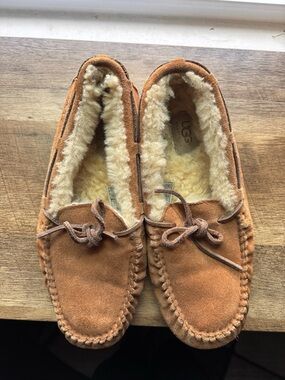 Vintage 2000s UGG Chestnut Brown Suede Shearling Moccasin Slippers